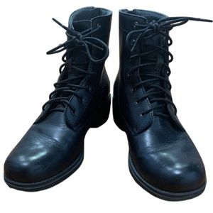 ❤️❤️❤️ SOLD ❤️❤️❤️ Eastland Women's Blair Fashion Boot - Size 9